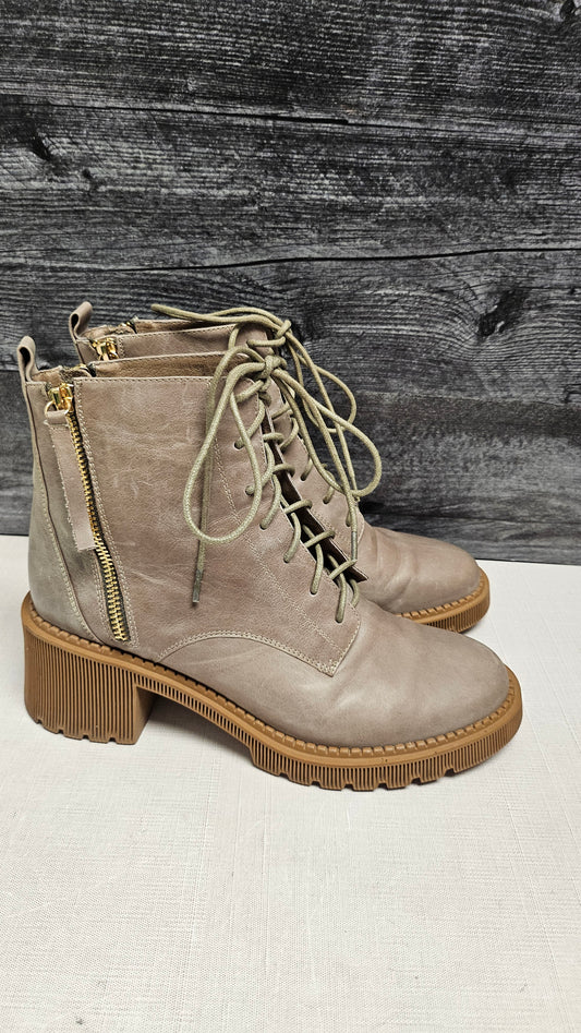 Django & Juliette Taupe Zyan Leather Boot (41)