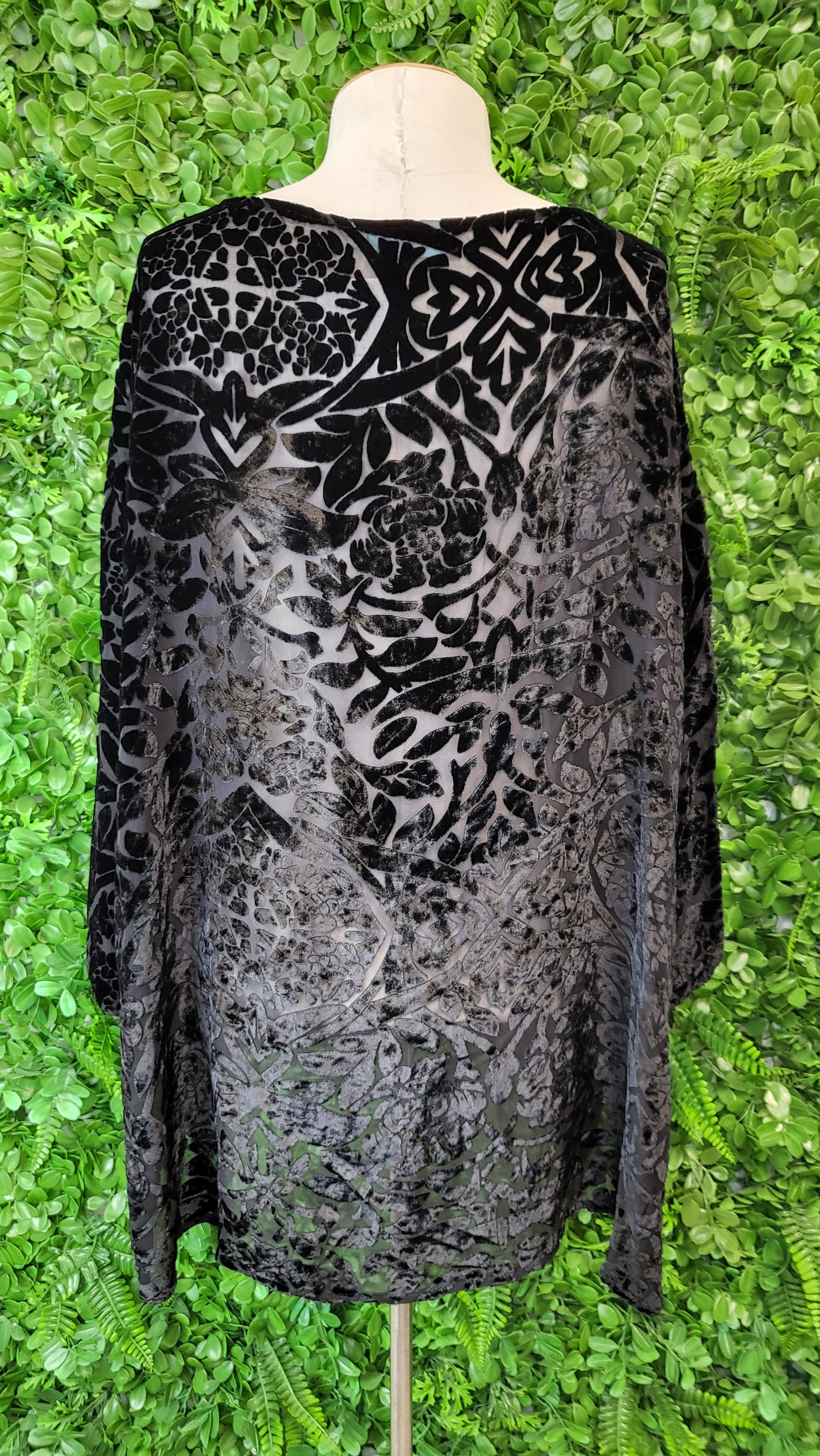 Blue Illusion Black Silk Blend Top (18-20)