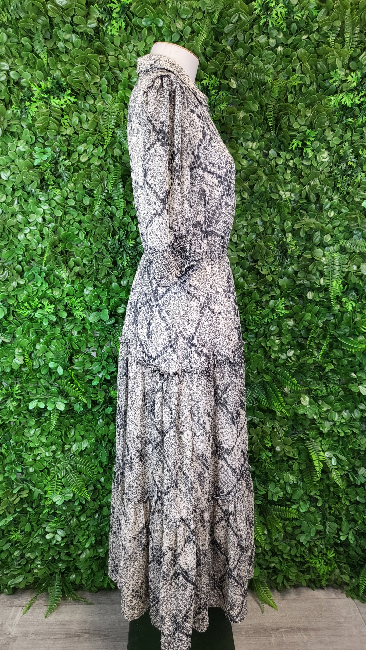 Decjuba Snake Print Tiered Dress (10)