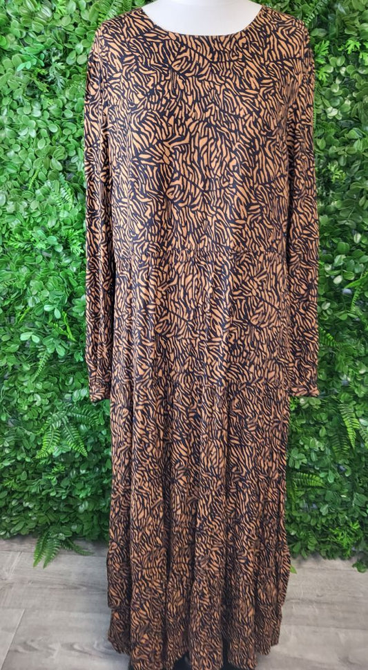 Stella + Gemma Animal Tier Dress (16)